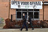 29-11-2021  Breda - Open voor afhaal staat er op de spandoek bij dit restaurant. Nu de horeca om 17:00 dicht moet start men weer met het afhalen van maaltijden. - Fotokrant